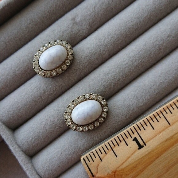 Vintage marble and crystal earrings - Picture 7 of 7